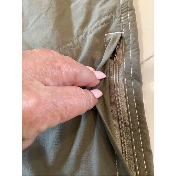 Kuhl Men’s Rambl Cargo Shorts Sz 30 Khaki 11” Inseam Hiking Climbing 11” inseam - Picture 5 of 9